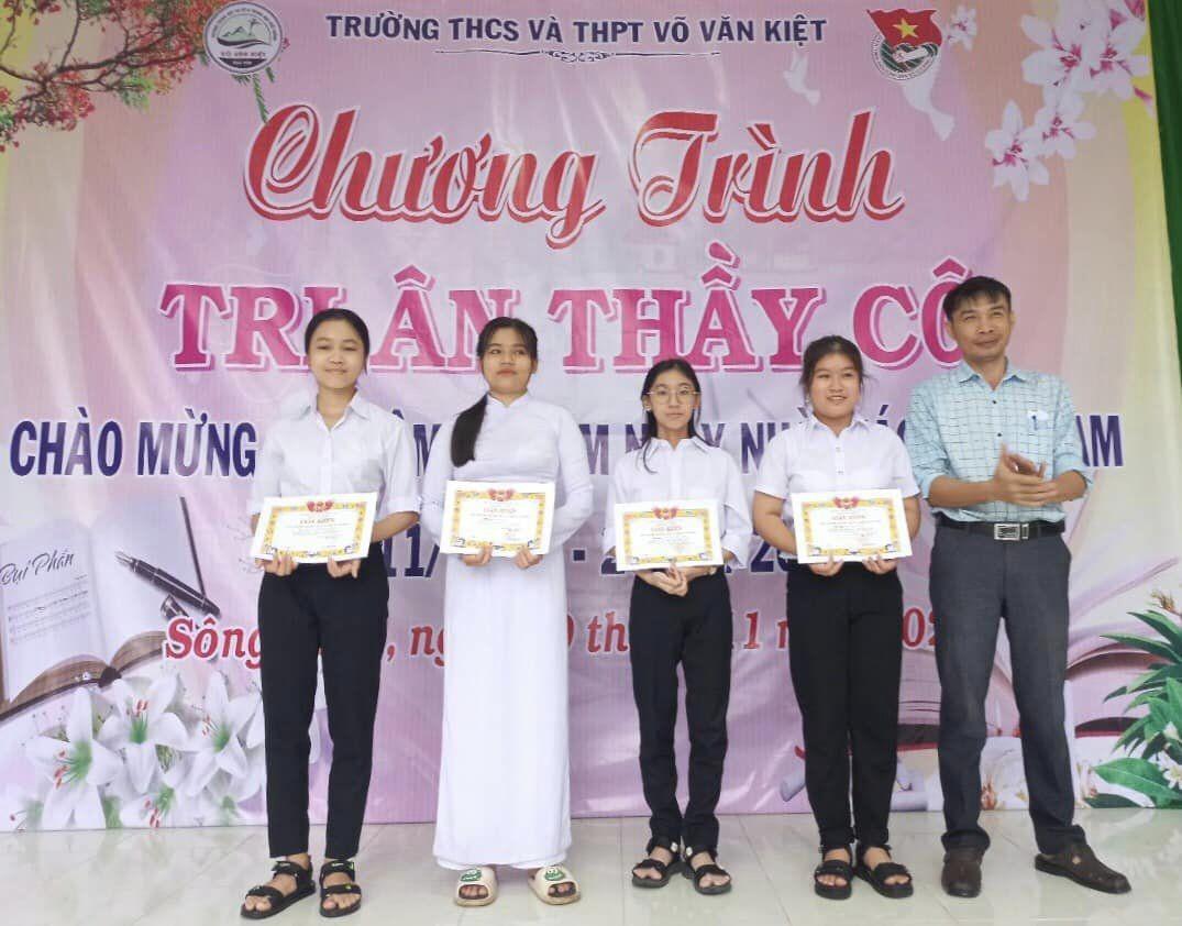 Đánh Giá Trường THCS&THPT Võ Văn Kiệt Tỉnh Phú Yên Có Tốt Không