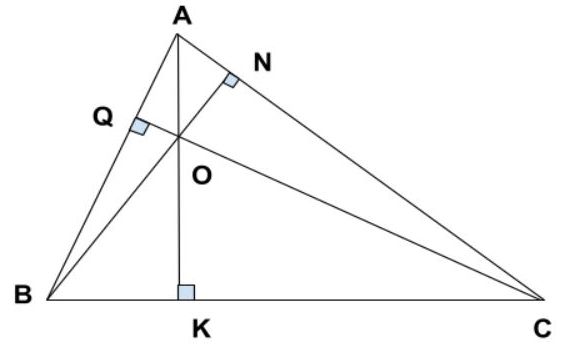Tam giác cân nặng đem từng nào lối cao?
