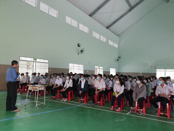 Đánh Giá Trường THPT Long Hòa - Long An Có Tốt Không