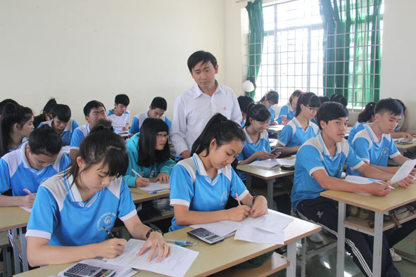  Đánh giá Trường THPT Huỳnh Thúc Kháng - Đắk Lắk có tốt không