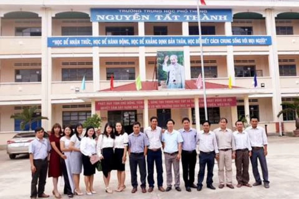 đánh giá Trường THPT Nguyễn Tất Thành có tốt không
