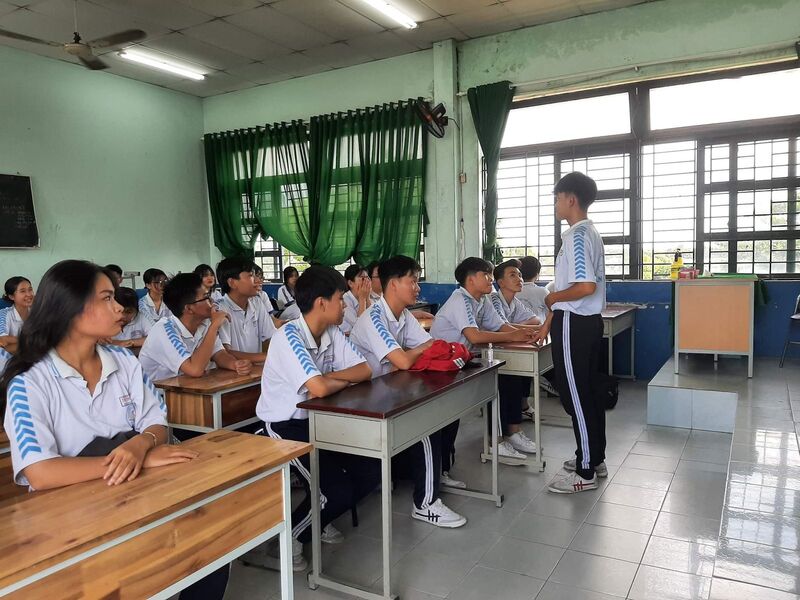 Phòng học văn hóa của các bạn học sinh tại trường THPT Tân Thông Hội, TP.HCM