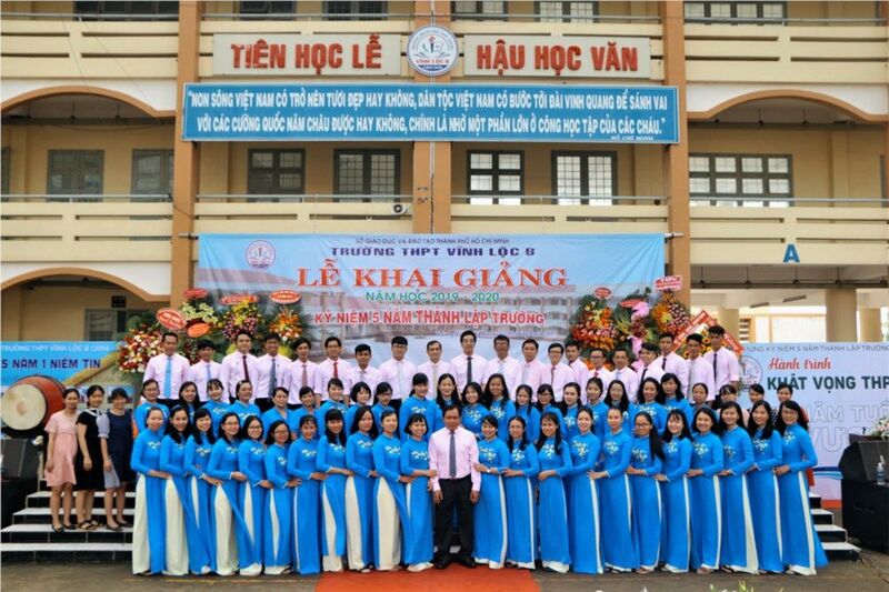 Đội ngũ giáo viên trường THPT Vĩnh Lộc, TP.HCM
