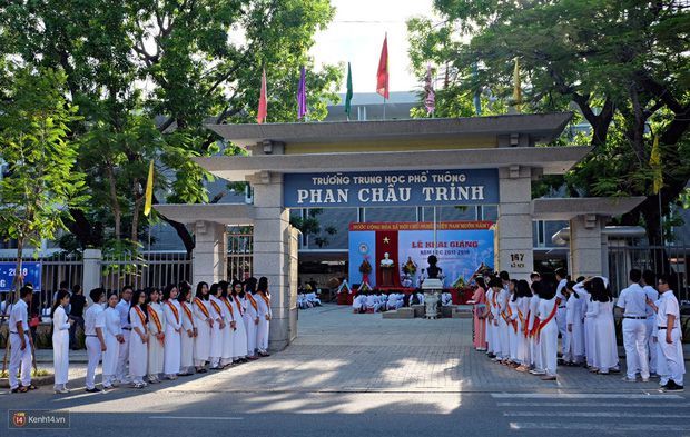 Giới thiệu Trường THPT Phan Châu Trinh - TPHCM