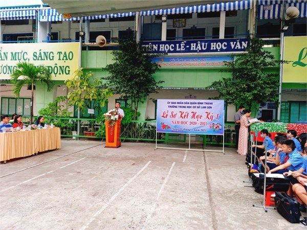 Lễ bế giảng năm học của Trường THPT Lam Sơn