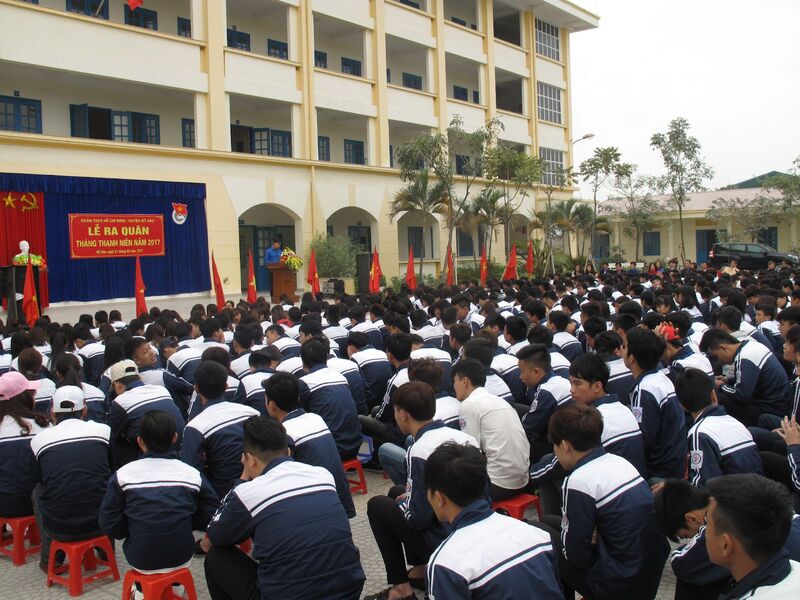 Trường THPT Minh Đức có quy mô lớn với nhiều học sinh theo học
