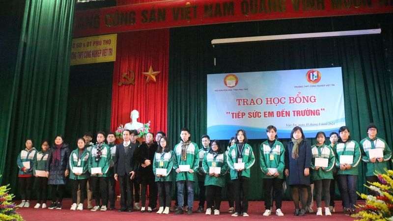 Đánh giá Trường THPT Công nghiệp Việt Trì Phú Thọ có tốt không?