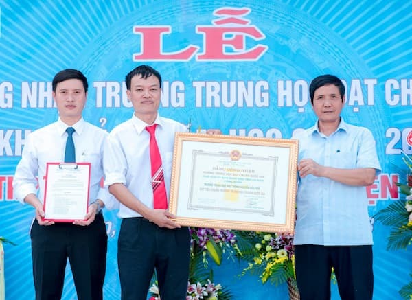 Đánh giá Trường THPT Nguyễn Hữu Tiến- Hà Nam có tốt không?