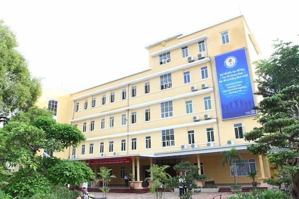 Đánh giá Trường THPT Nguyễn Công Trứ tỉnh Nam Định có tốt không?