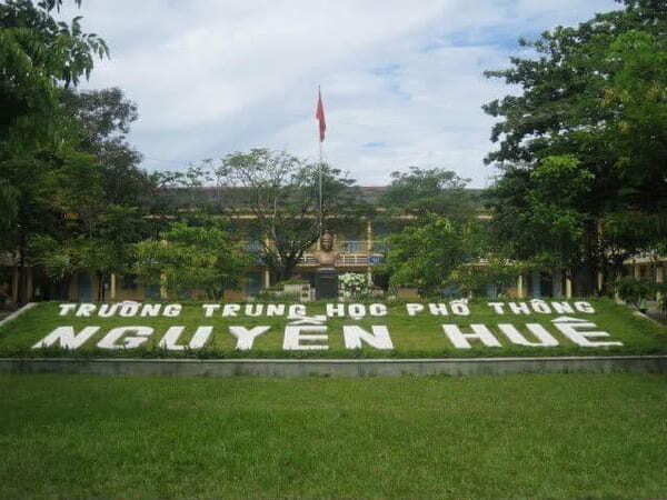 Đánh Giá Trường THPT Nguyễn Huệ- Huế Có Tốt Không