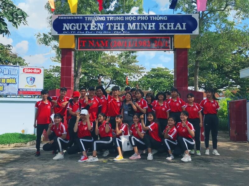Học sinh của trường THPT Nguyễn Thị Minh Khai- Phú Yên