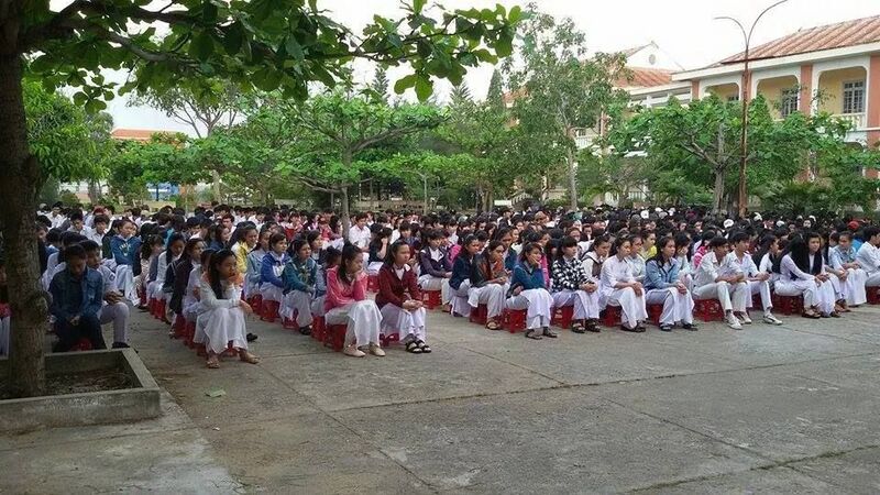 Buổi chào cờ thứ hai tại Trường THPT Lê Trung Kiên – Phú Yên