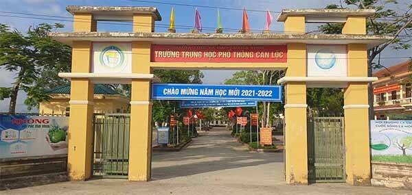 đánh giá Trường THPT Can Lộc có tốt không