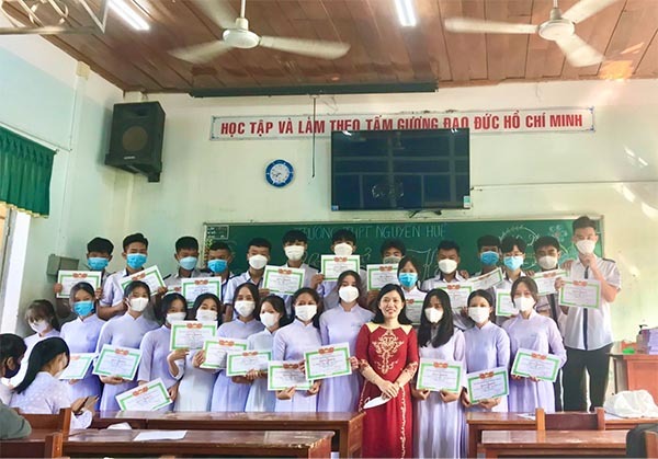 Đánh Giá Trường THPT Nguyễn Huệ - Bình Định Có Tốt Không
