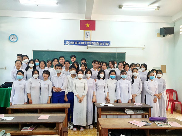 Đánh Giá Trường THPT Phan Việt Thống - Tiền Giang Có Tốt Không